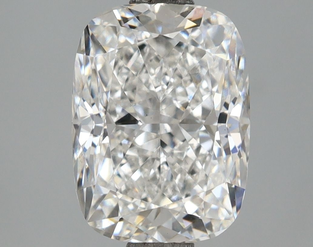 Loose Diamond - CUSHION MODIFIED 2.52ct E VS1: Loose Diamond - CUSHION MODIFIED 2.52ct E VS1 Source: This is a real non-mined Diamond that has been grown in a lab Shape: CUSHION MODIFIED Carats: 2.52 Color: E Clarity: VS1 Certification: IGI Video: