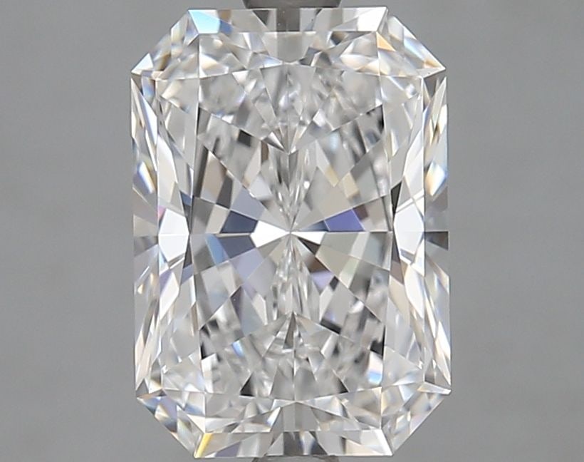 Loose Diamond - RADIANT 3.02ct D IF: Loose Diamond - RADIANT 3.02ct D IF Source: This is a real non-mined Diamond that has been grown in a lab Shape: RADIANT Carats: 3.02 Color: D Clarity: IF Certification: IGI Video: