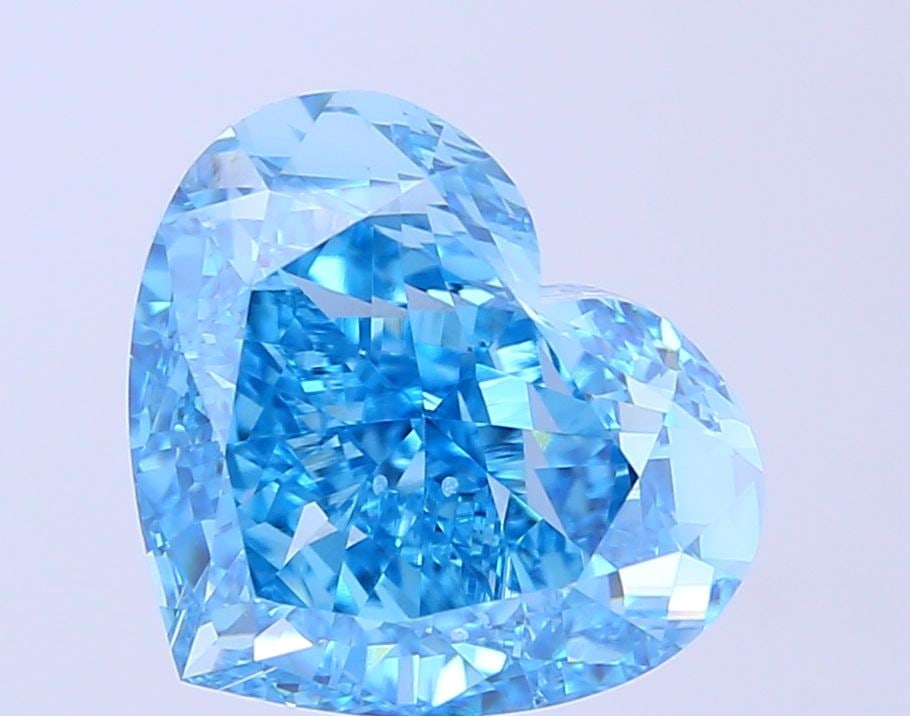 Loose Diamond - HEART 6.76ct Fancy Vivid Blue VS2: Loose Diamond - HEART 6.76ct Fancy Vivid Blue VS2 Source: This is a real non-mined Diamond that has been grown in a lab Shape: HEART Carats: 6.76 Color: Fancy Vivid Blue Certification: IGI Video:
