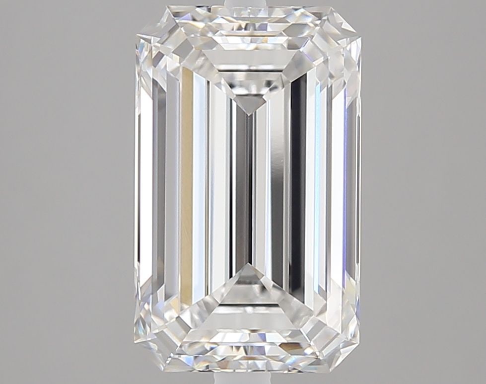 Loose Diamond - EMERALD 4.06ct E VVS1: Loose Diamond - EMERALD 4.06ct E VVS1 Source: This is a real non-mined Diamond that has been grown in a lab Shape: EMERALD Carats: 4.06 Color: E Clarity: VVS1 Certification: IGI Video: