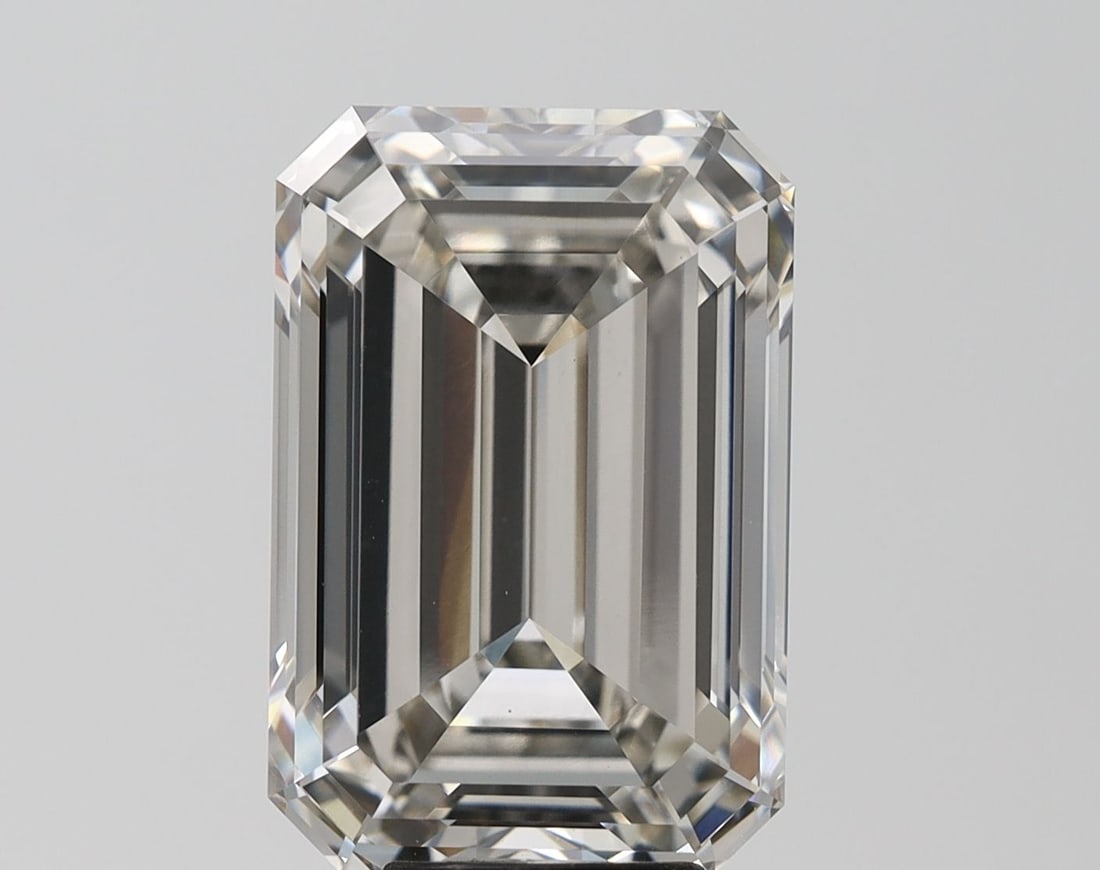 Loose Diamond - EMERALD 9.42ct J VS1: Loose Diamond - EMERALD 9.42ct J VS1 Source: This is a real non-mined Diamond that has been grown in a lab Shape: EMERALD Carats: 9.42 Color: J Clarity: VS1 Certification: GIA Video: