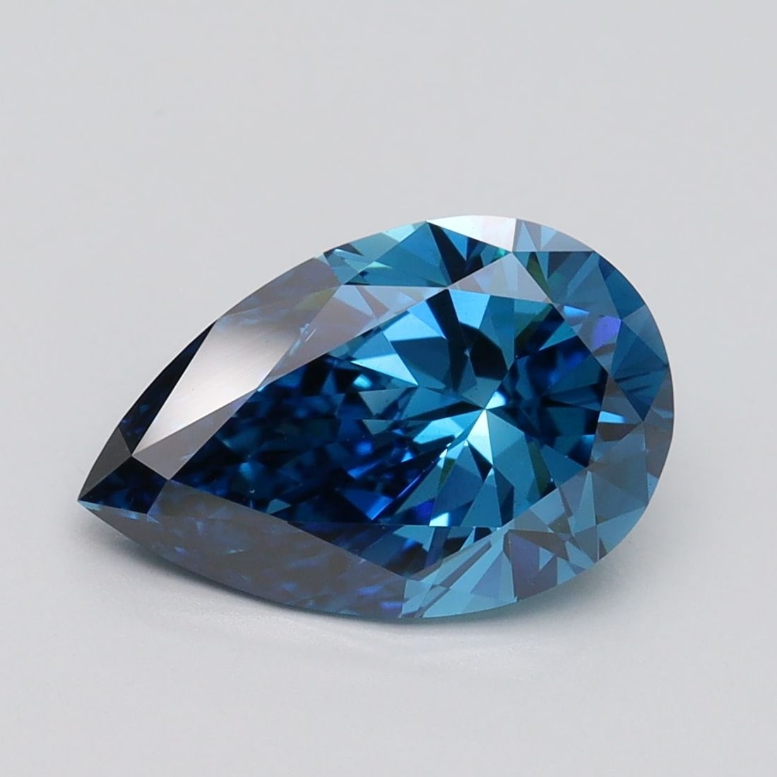 Loose Diamond - PEAR 2.32ct Fancy Vivid Blue VS2: Loose Diamond - PEAR 2.32ct Fancy Vivid Blue VS2 Source: This is a real non-mined Diamond that has been grown in a lab Shape: PEAR Carats: 2.32 Color: Fancy Vivid Blue Certification: IGI Video: