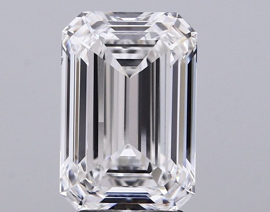 Loose Diamond - OVAL 5.0ct Fancy Vivid Blue VS1: Loose Diamond - OVAL 5.0ct Fancy Vivid Blue VS1 Source: This is a real non-mined Diamond that has been grown in a lab Shape: OVAL Carats: 5.0 Color: Fancy Vivid Blue Certification: IGI Video:
