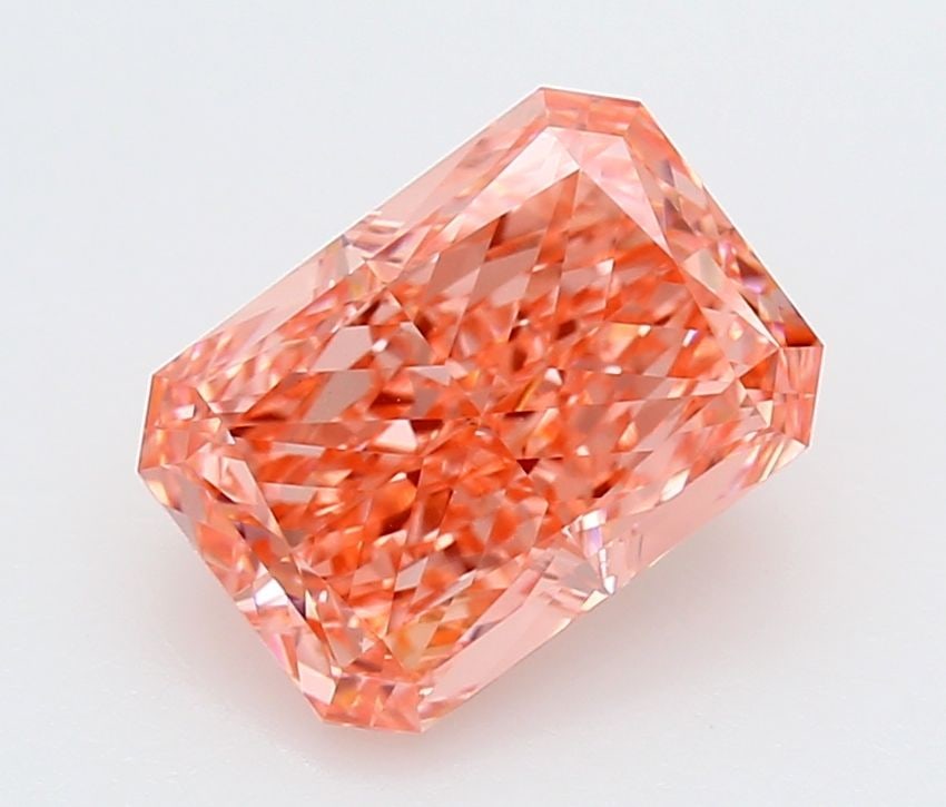 Loose Diamond - RADIANT 3.09ct Fancy Vivid Pink VVS2: Loose Diamond - RADIANT 3.09ct Fancy Vivid Pink VVS2 Source: This is a real non-mined Diamond that has been grown in a lab Shape: RADIANT Carats: 3.09 Color: Fancy Vivid Pink Certification: IGI Video: