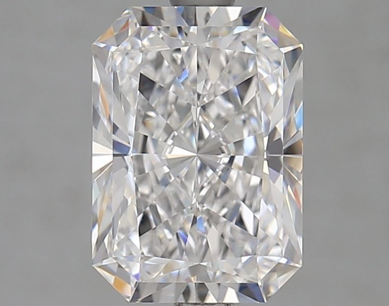 Loose Diamond - RADIANT 2.72ct E IF: Loose Diamond - RADIANT 2.72ct E IF Source: This is a real non-mined Diamond that has been grown in a lab Shape: RADIANT Carats: 2.72 Color: E Clarity: IF Certification: GIA Video:
