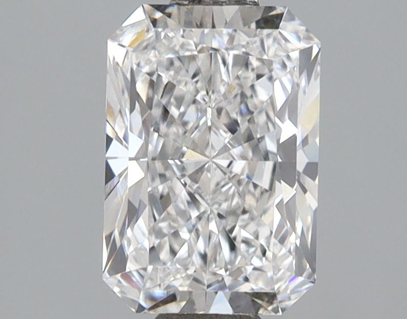 Loose Diamond - RADIANT 1.59ct D VVS2: Loose Diamond - RADIANT 1.59ct D VVS2 Source: This is a real non-mined Diamond that has been grown in a lab Shape: RADIANT Carats: 1.59 Color: D Clarity: VVS2 Certification: IGI Video: Video Link The