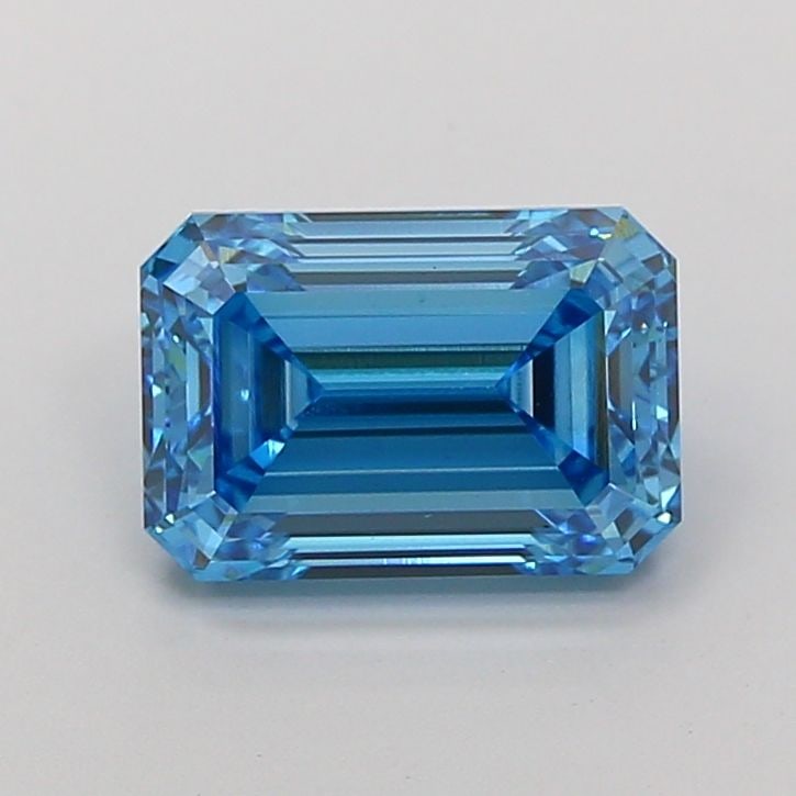 Loose Diamond - EMERALD 3.09ct Fancy Vivid Blue VS1: Loose Diamond - EMERALD 3.09ct Fancy Vivid Blue VS1 Source: This is a real non-mined Diamond that has been grown in a lab Shape: EMERALD Carats: 3.09 Color: Fancy Vivid Blue Certification: IGI Video:
