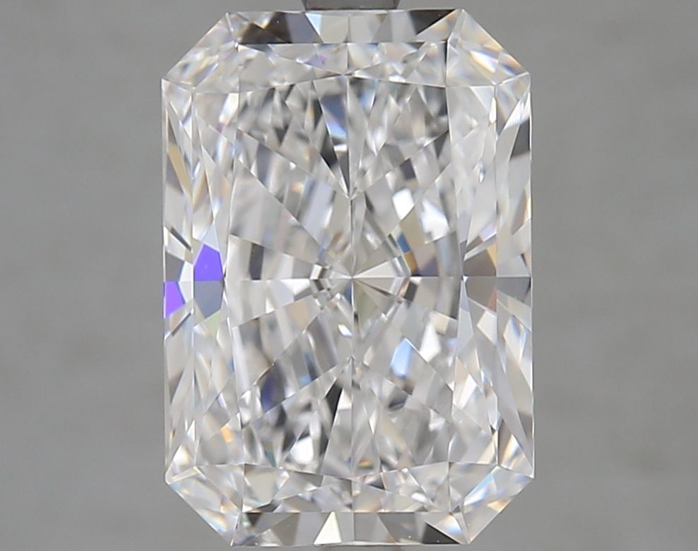 Loose Diamond - RADIANT 5.03ct D VVS2: Loose Diamond - RADIANT 5.03ct D VVS2 Source: This is a real non-mined Diamond that has been grown in a lab Shape: RADIANT Carats: 5.03 Color: D Clarity: VVS2 Certification: GIA Video: