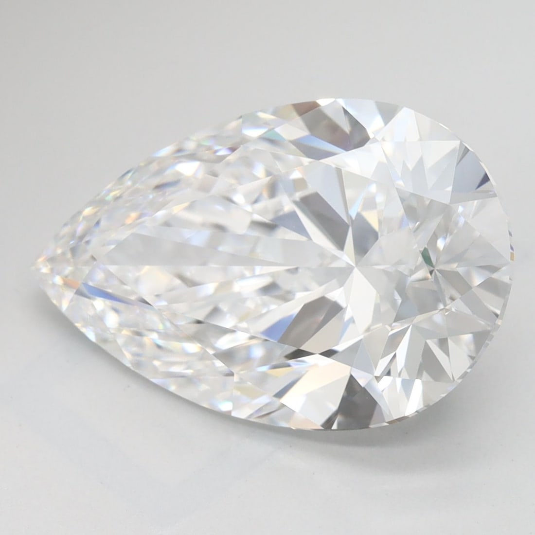 Loose Diamond - PEAR 5.22ct D VVS1: Loose Diamond - PEAR 5.22ct D VVS1 Source: This is a real non-mined Diamond that has been grown in a lab Shape: PEAR Carats: 5.22 Color: D Clarity: VVS1 Certification: GIA Video: