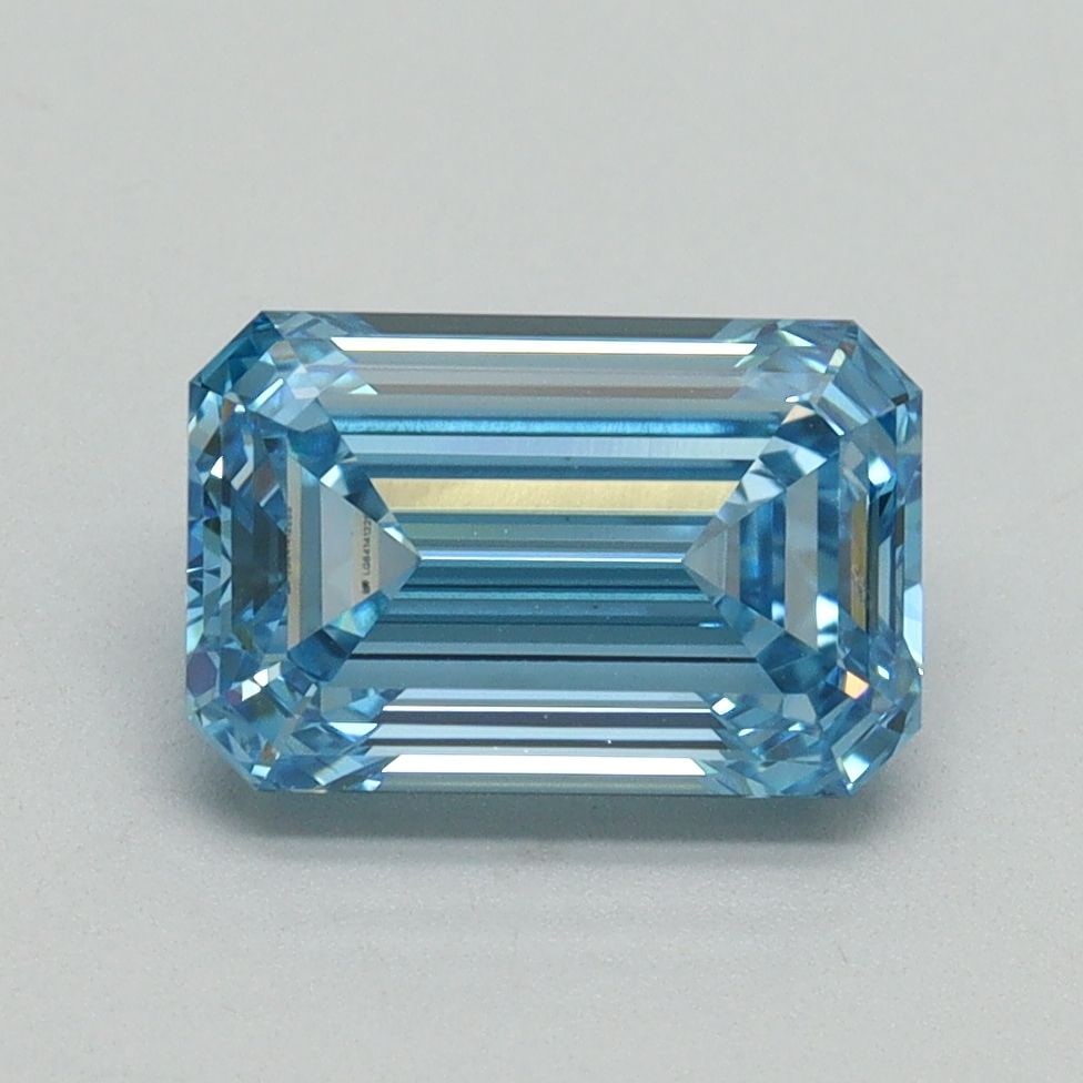 Loose Diamond - EMERALD 2.05ct Fancy Vivid Blue VS1: Loose Diamond - EMERALD 2.05ct Fancy Vivid Blue VS1 Source: This is a real non-mined Diamond that has been grown in a lab Shape: EMERALD Carats: 2.05 Color: Fancy Vivid Blue Certification: IGI Video: