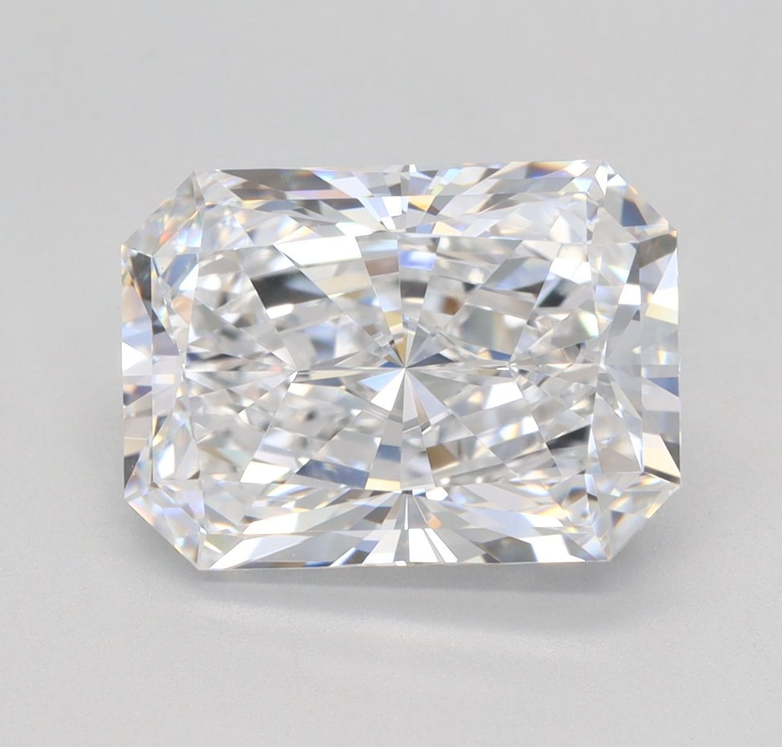 Loose Diamond - RADIANT 4.03ct E VVS2: Loose Diamond - RADIANT 4.03ct E VVS2 Source: This is a real non-mined Diamond that has been grown in a lab Shape: RADIANT Carats: 4.03 Color: E Clarity: VVS2 Certification: IGI Video: