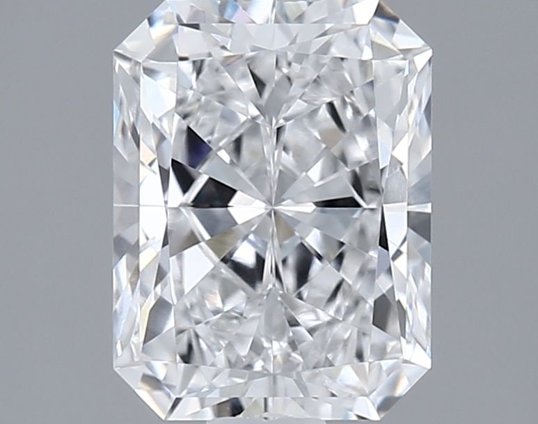 Loose Diamond - RADIANT 1.53ct D VVS2: Loose Diamond - RADIANT 1.53ct D VVS2 Source: This is a real non-mined Diamond that has been grown in a lab Shape: RADIANT Carats: 1.53 Color: D Clarity: VVS2 Certification: IGI Video: