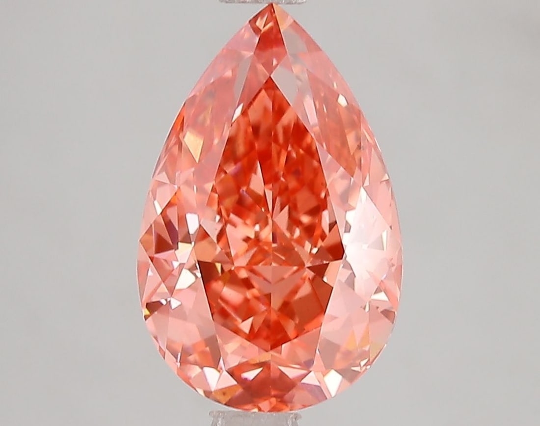 Loose Diamond - PEAR 3.2ct Fancy Vivid Red VS1: Loose Diamond - PEAR 3.2ct Fancy Vivid Red VS1 Source: This is a real non-mined Diamond that has been grown in a lab Shape: PEAR Carats: 3.2 Color: Fancy Vivid Red Certification: IGI Video: