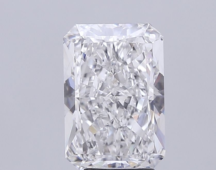 Loose Diamond - RADIANT 5.02ct D VS1: Loose Diamond - RADIANT 5.02ct D VS1 Source: This is a real non-mined Diamond that has been grown in a lab Shape: RADIANT Carats: 5.02 Color: D Clarity: VS1 Certification: IGI Video: