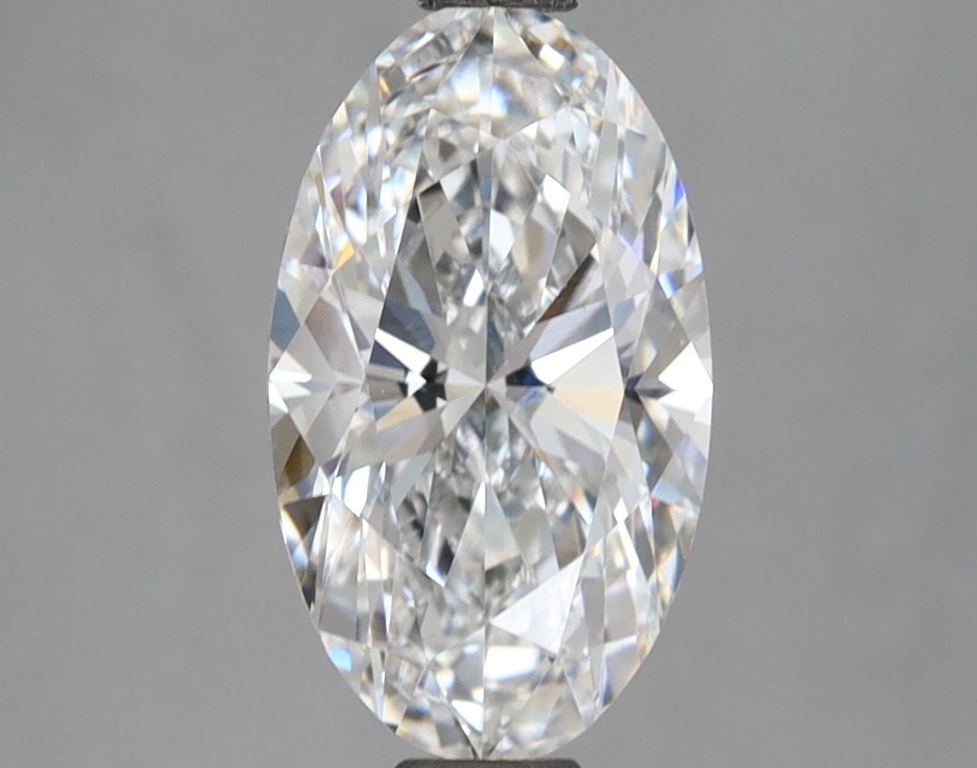 Loose Diamond - OVAL 2.28ct D VS1: Loose Diamond - OVAL 2.28ct D VS1 Source: This is a real non-mined Diamond that has been grown in a lab Shape: OVAL Carats: 2.28 Color: D Clarity: VS1 Certification: IGI Video: