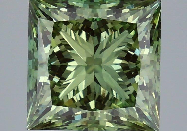 Loose Diamond - PRINCESS 5.17ct Fancy Vivid Green VS1: Loose Diamond - PRINCESS 5.17ct Fancy Vivid Green VS1 Source: This is a real non-mined Diamond that has been grown in a lab Shape: PRINCESS Carats: 5.17 Color: Fancy Vivid Green Certification: IGI Vid