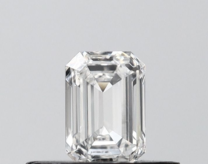 Loose Diamond - EMERALD 0.4ct E VVS2: Loose Diamond - EMERALD 0.4ct E VVS2 Source: This is a real non-mined Diamond that has been grown in a lab Shape: EMERALD Carats: 0.4 Color: E Clarity: VVS2 Certification: IGI Video:
