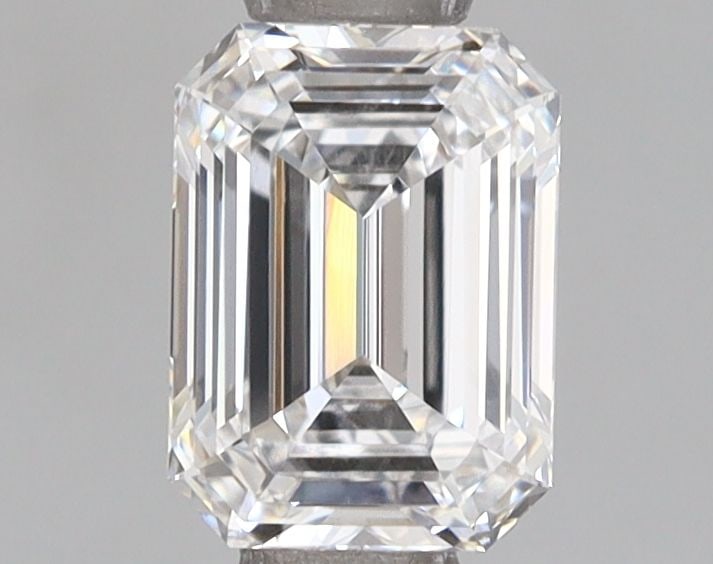 Loose Diamond - EMERALD 1.18ct D VVS1: Loose Diamond - EMERALD 1.18ct D VVS1 Source: This is a real non-mined Diamond that has been grown in a lab Shape: EMERALD Carats: 1.18 Color: D Clarity: VVS1 Certification: IGI Video: Video Link The