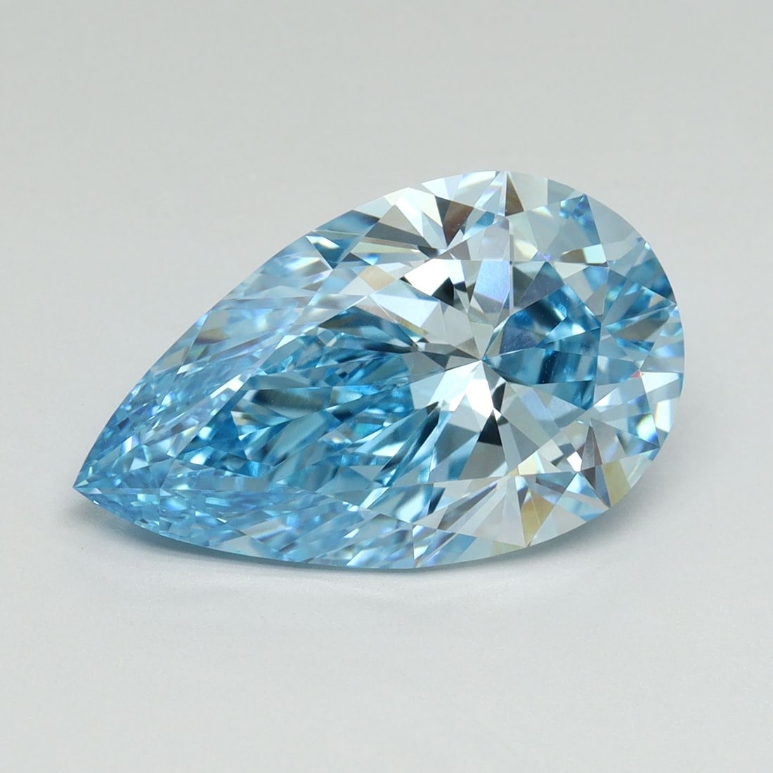 Loose Diamond - PEAR 5.06ct Fancy Vivid Blue VVS2: Loose Diamond - PEAR 5.06ct Fancy Vivid Blue VVS2 Source: This is a real non-mined Diamond that has been grown in a lab Shape: PEAR Carats: 5.06 Color: Fancy Vivid Blue Certification: IGI Video: