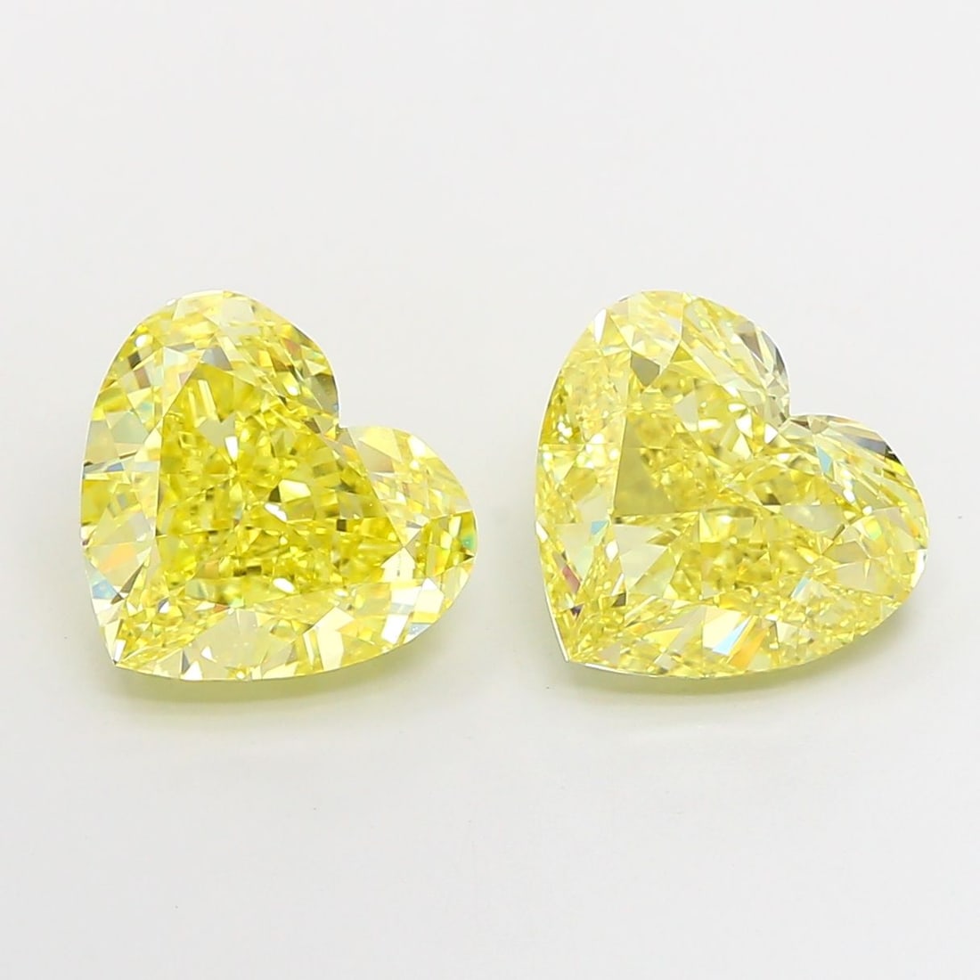 Loose Diamond - HEART 5.01ct Fancy Intense Yellow VS1: Loose Diamond - HEART 5.01ct Fancy Intense Yellow VS1 Source: This is a real non-mined Diamond that has been grown in a lab Shape: HEART Carats: 5.01 Color: Fancy Intense Yellow Certification: IGI Vid