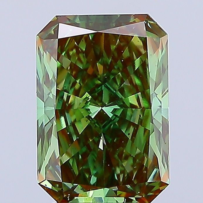 Loose Diamond - RADIANT 4.13ct Fancy Intense Green VS1: Loose Diamond - RADIANT 4.13ct Fancy Intense Green VS1 Source: This is a real non-mined Diamond that has been grown in a lab Shape: RADIANT Carats: 4.13 Color: Fancy Intense Green Certification: IGI V