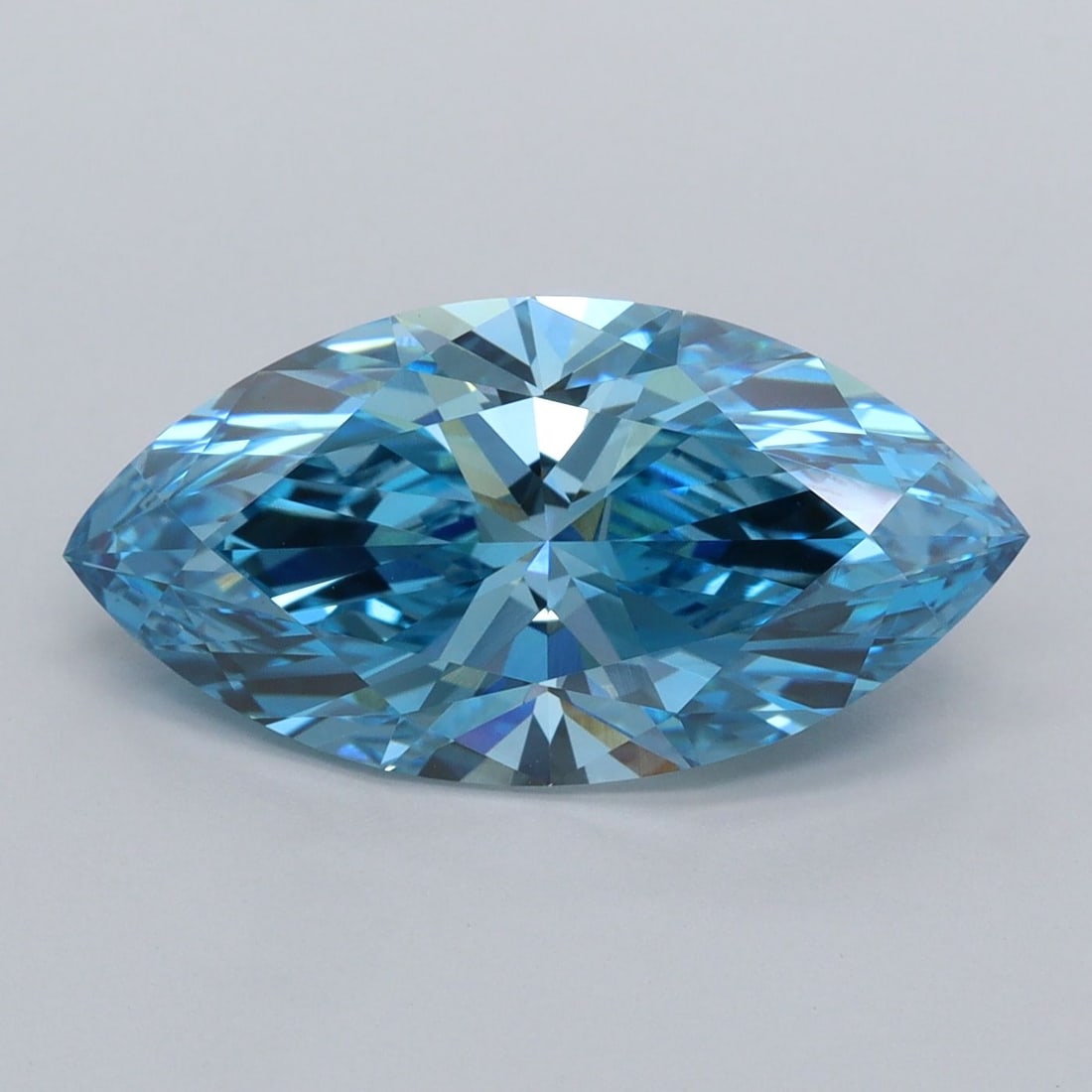 Loose Diamond - MARQUISE 4.02ct Fancy Vivid Blue VVS2: Loose Diamond - MARQUISE 4.02ct Fancy Vivid Blue VVS2 Source: This is a real non-mined Diamond that has been grown in a lab Shape: MARQUISE Carats: 4.02 Color: Fancy Vivid Blue Certification: IGI Vide