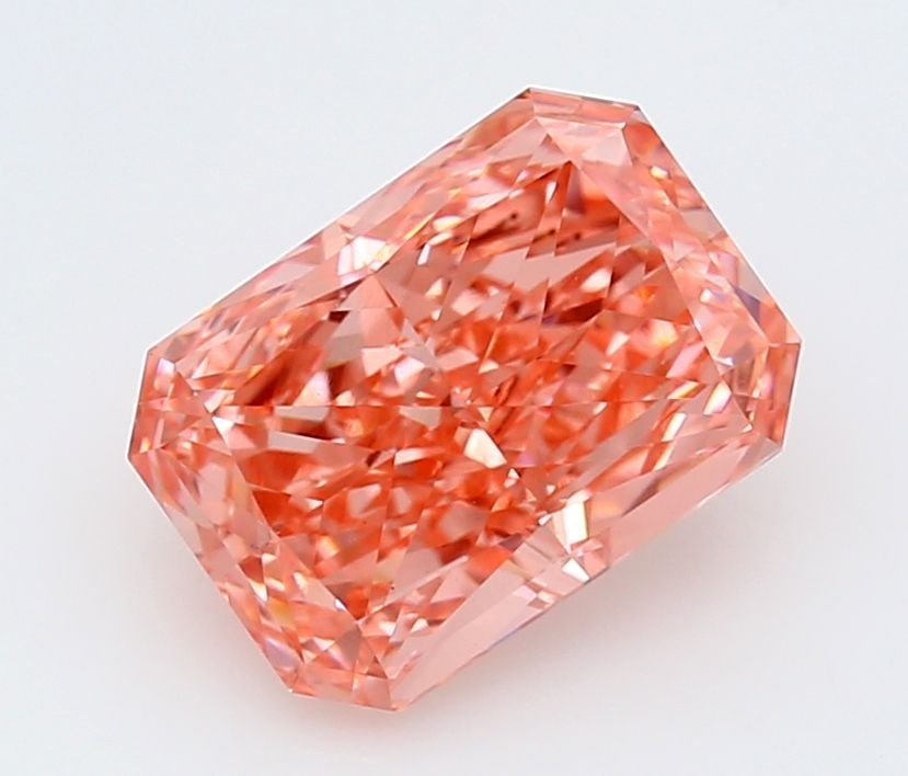 Loose Diamond - RADIANT 3.09ct Fancy Vivid Pink VS1: Loose Diamond - RADIANT 3.09ct Fancy Vivid Pink VS1 Source: This is a real non-mined Diamond that has been grown in a lab Shape: RADIANT Carats: 3.09 Color: Fancy Vivid Pink Certification: IGI Video: