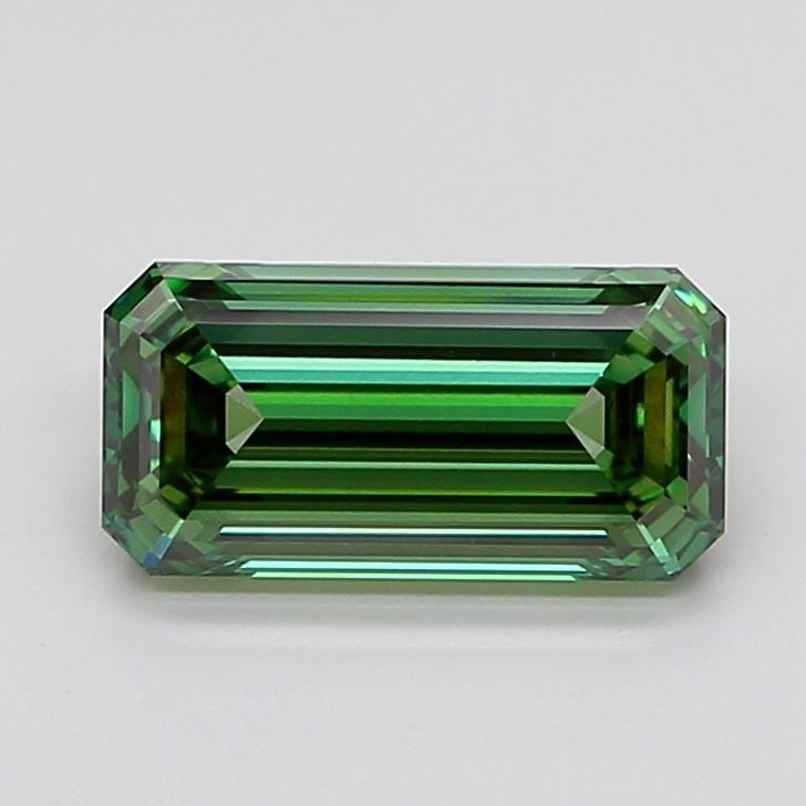 Loose Diamond - EMERALD 3.53ct Fancy Vivid Green VVS2: Loose Diamond - EMERALD 3.53ct Fancy Vivid Green VVS2 Source: This is a real non-mined Diamond that has been grown in a lab Shape: EMERALD Carats: 3.53 Color: Fancy Vivid Green Certification: IGI Vide