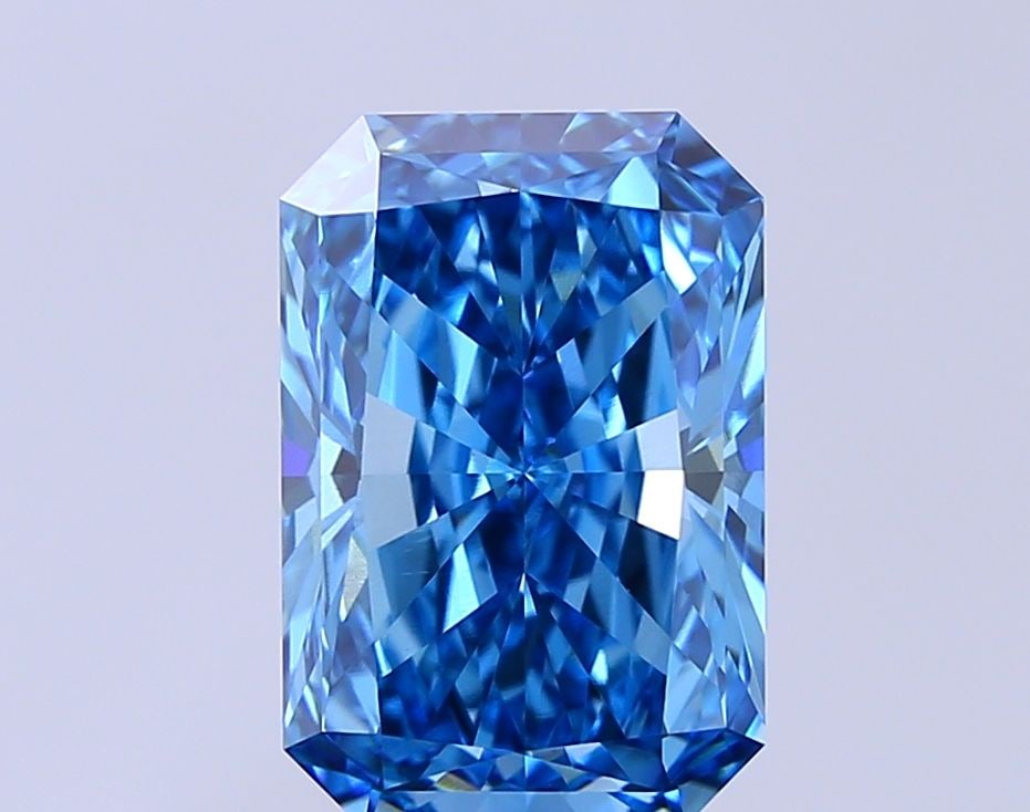 Loose Diamond - RADIANT 4.1ct Fancy Vivid Blue VVS2: Loose Diamond - RADIANT 4.1ct Fancy Vivid Blue VVS2 Source: This is a real non-mined Diamond that has been grown in a lab Shape: RADIANT Carats: 4.1 Color: Fancy Vivid Blue Certification: IGI Video:
