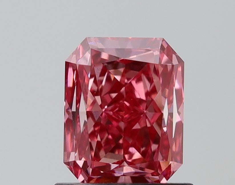 Loose Diamond - RADIANT 1.14ct Fancy Vivid Pink VS1: Loose Diamond - RADIANT 1.14ct Fancy Vivid Pink VS1 Source: This is a real non-mined Diamond that has been grown in a lab Shape: RADIANT Carats: 1.14 Color: Fancy Vivid Pink Certification: IGI Video: