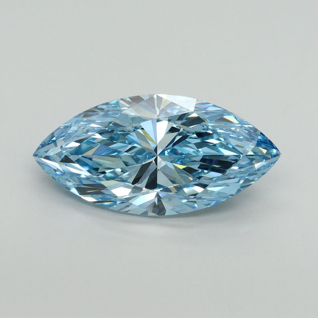 Loose Diamond - MARQUISE 5.03ct Fancy Vivid Blue VS1: Loose Diamond - MARQUISE 5.03ct Fancy Vivid Blue VS1 Source: This is a real non-mined Diamond that has been grown in a lab Shape: MARQUISE Carats: 5.03 Color: Fancy Vivid Blue Certification: IGI Video