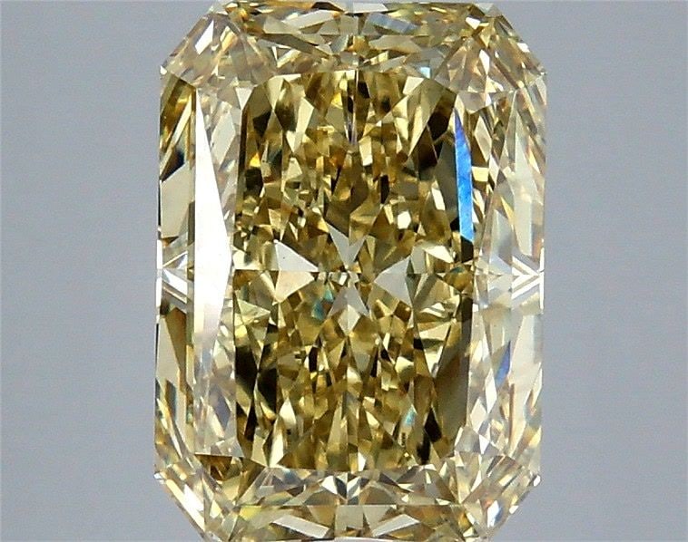 Loose Diamond - RADIANT 4.58ct Fancy Yellow VS1: Loose Diamond - RADIANT 4.58ct Fancy Yellow VS1 Source: This is a real non-mined Diamond that has been grown in a lab Shape: RADIANT Carats: 4.58 Color: Fancy Yellow Certification: IGI Video: