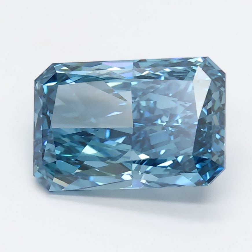 Loose Diamond - RADIANT 2.12ct Blue VVS2: Loose Diamond - RADIANT 2.12ct Blue VVS2 Source: This is a real non-mined Diamond that has been grown in a lab Shape: RADIANT Carats: 2.12 Color: Blue Certification: NONE Video: