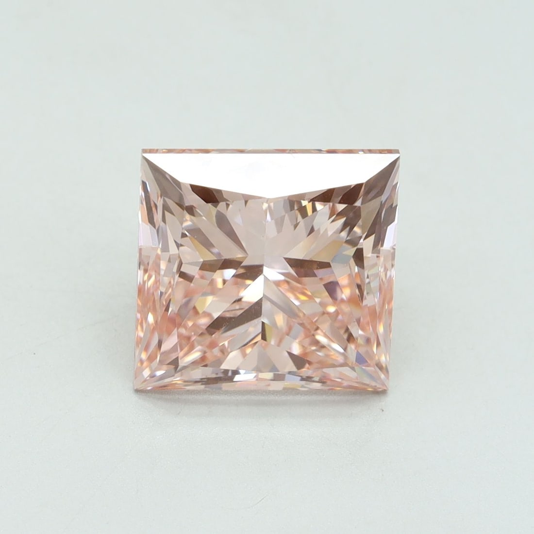 Loose Diamond - PRINCESS 5.05ct Fancy Vivid Pink VS1: Loose Diamond - PRINCESS 5.05ct Fancy Vivid Pink VS1 Source: This is a real non-mined Diamond that has been grown in a lab Shape: PRINCESS Carats: 5.05 Color: Fancy Vivid Pink Certification: IGI Video