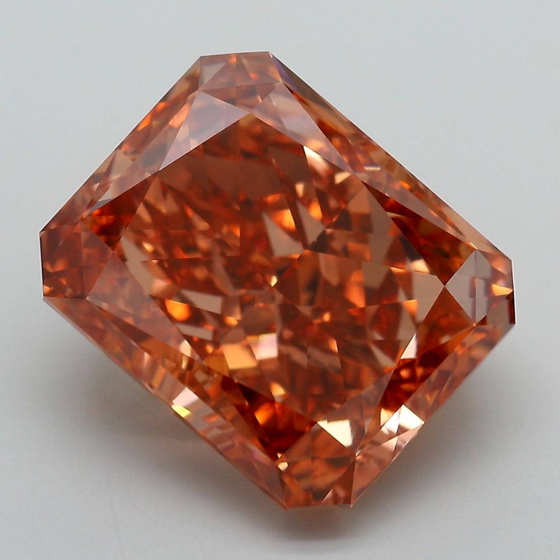 Loose Diamond - RADIANT 11.9ct Fancy Vivid Brown VS1: Loose Diamond - RADIANT 11.9ct Fancy Vivid Brown VS1 Source: This is a real non-mined Diamond that has been grown in a lab Shape: RADIANT Carats: 11.9 Color: Fancy Vivid Brown Certification: IGI Video