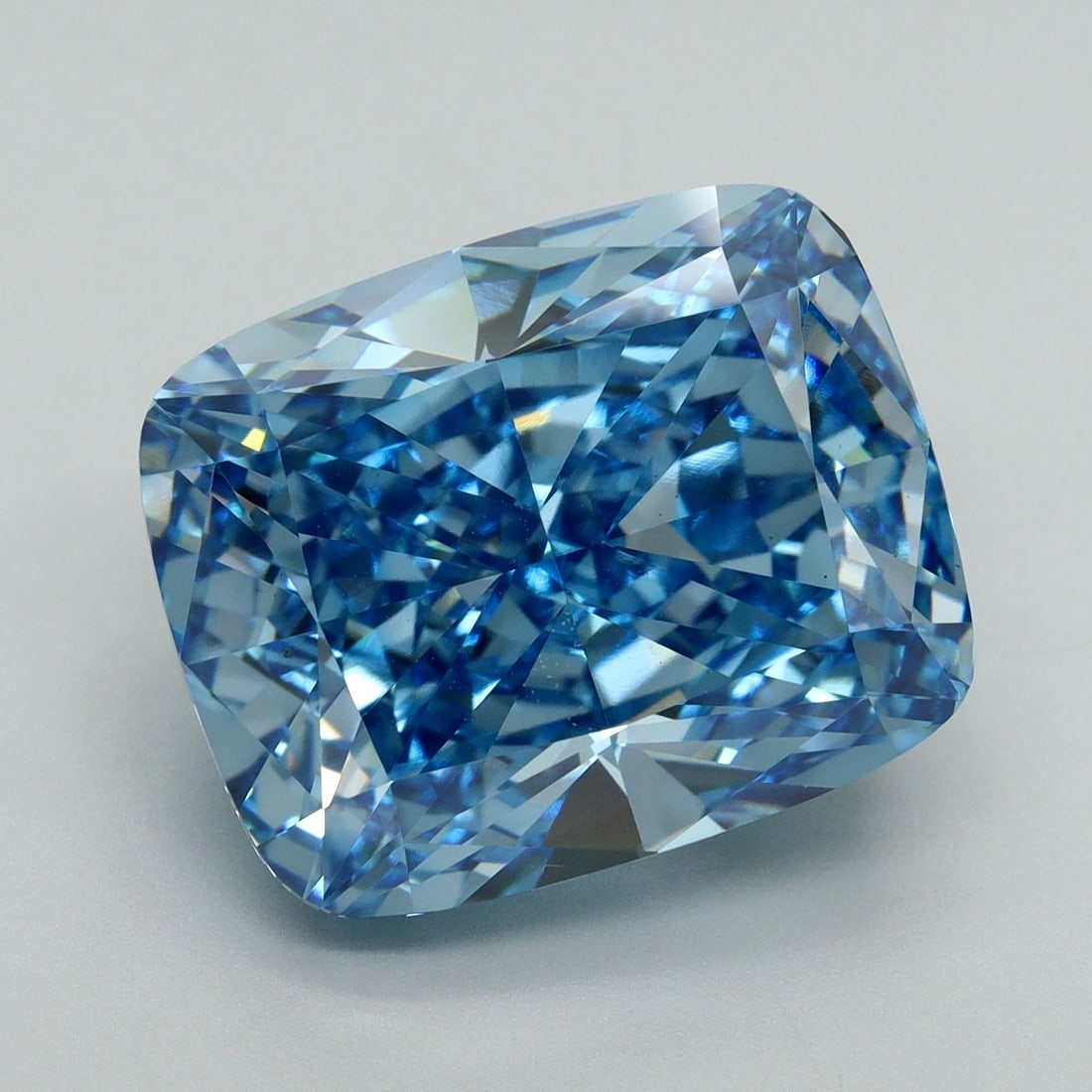 Loose Diamond - CUSHION MODIFIED 12.56ct Fancy Vivid Blue VS1: Loose Diamond - CUSHION MODIFIED 12.56ct Fancy Vivid Blue VS1 Source: This is a real non-mined Diamond that has been grown in a lab Shape: CUSHION MODIFIED Carats: 12.56 Color: Fancy Vivid Blue Certif