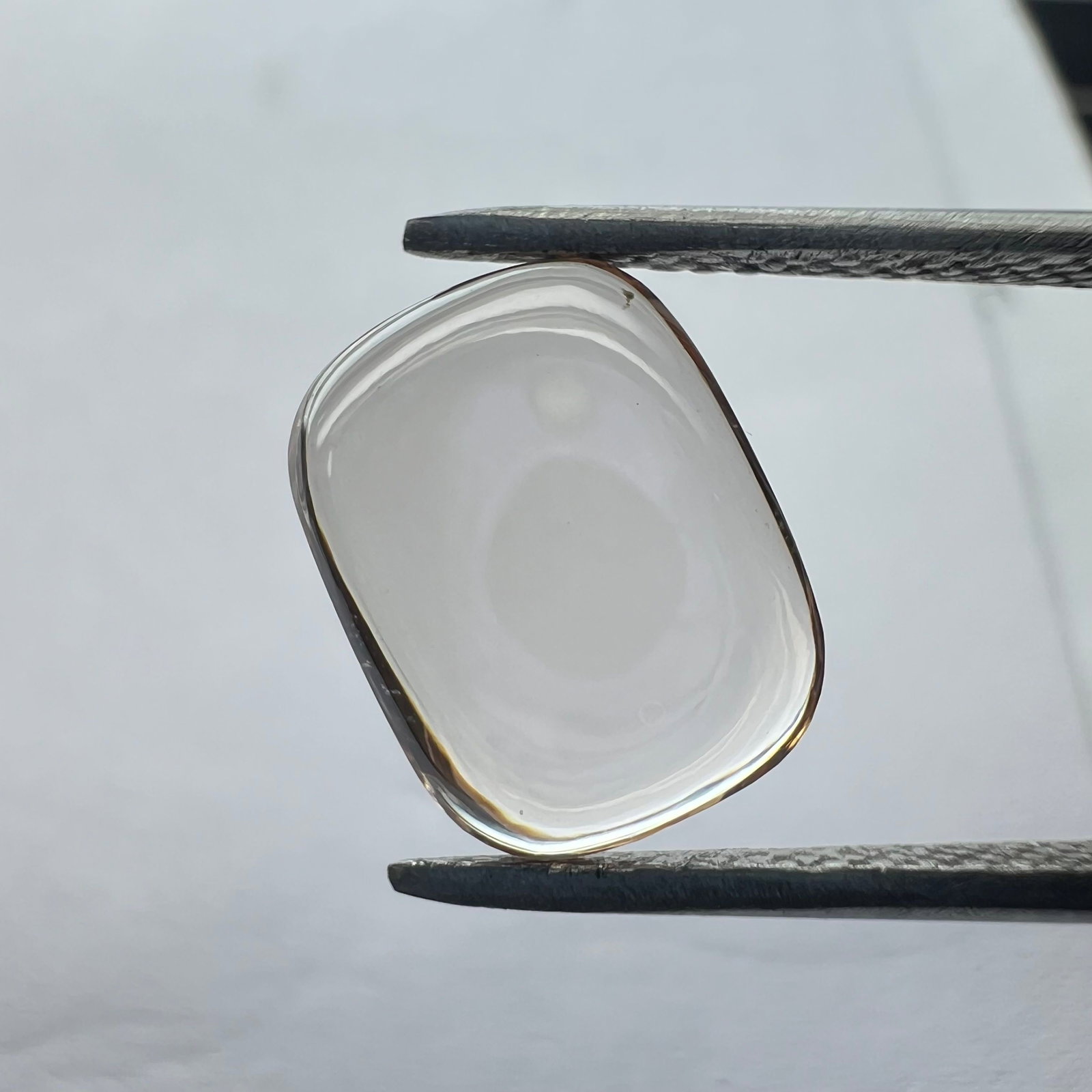 Loose Diamond - CUSHION BRILLIANT 2.02ct Orange VS1: Loose Diamond - CUSHION BRILLIANT 2.02ct Orange VS1 Source: This is a real non-mined Diamond that has been grown in a lab Shape: CUSHION BRILLIANT Carats: 2.02 Color: Orange Certification: NONE The Di