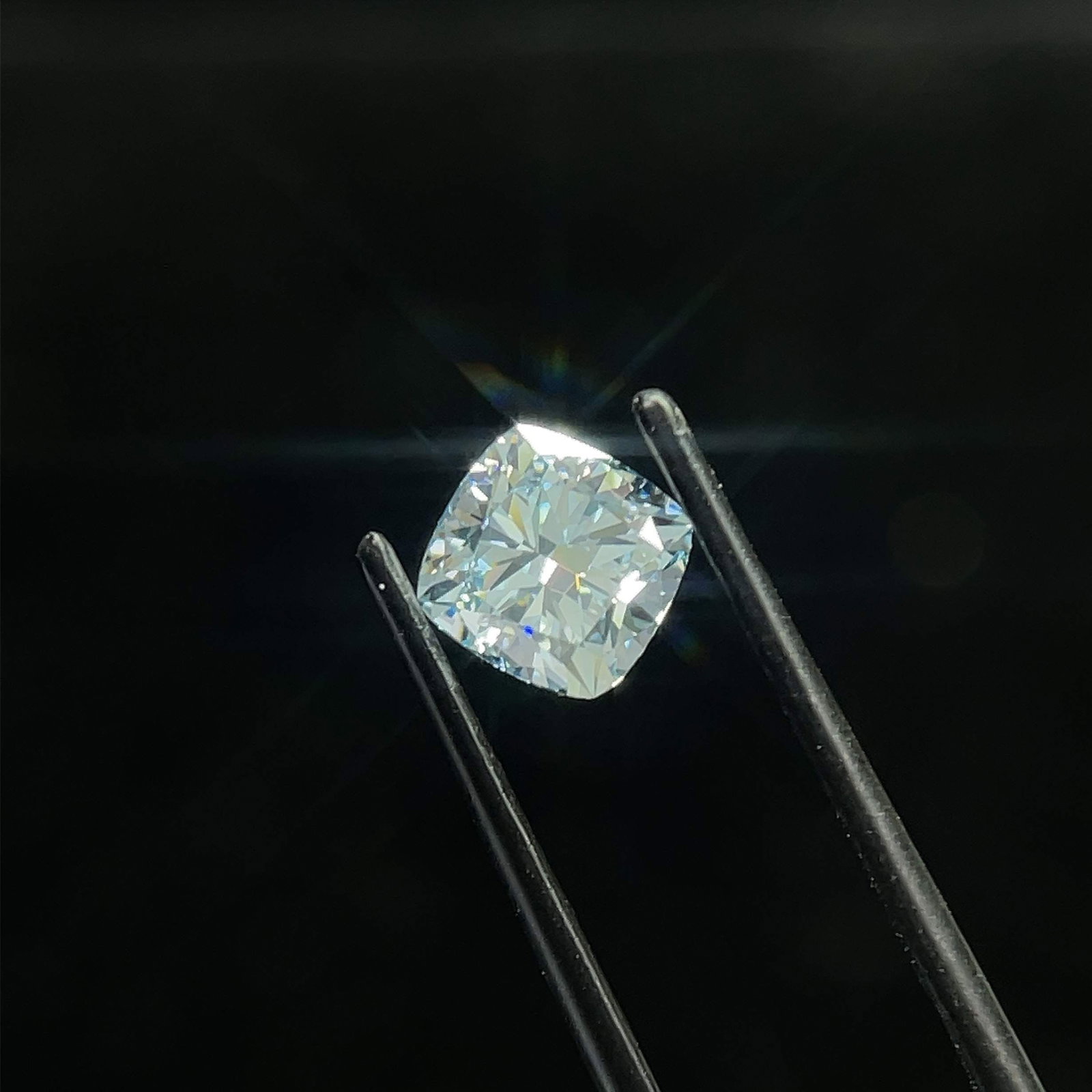 Loose Diamond - CUSHION BRILLIANT 1.58ct Fancy Intense Blue VVS2: Loose Diamond - CUSHION BRILLIANT 1.58ct Fancy Intense Blue VVS2 Source: This is a real non-mined Diamond that has been grown in a lab Shape: CUSHION BRILLIANT Carats: 1.58 Color: Fancy Intense Blue C