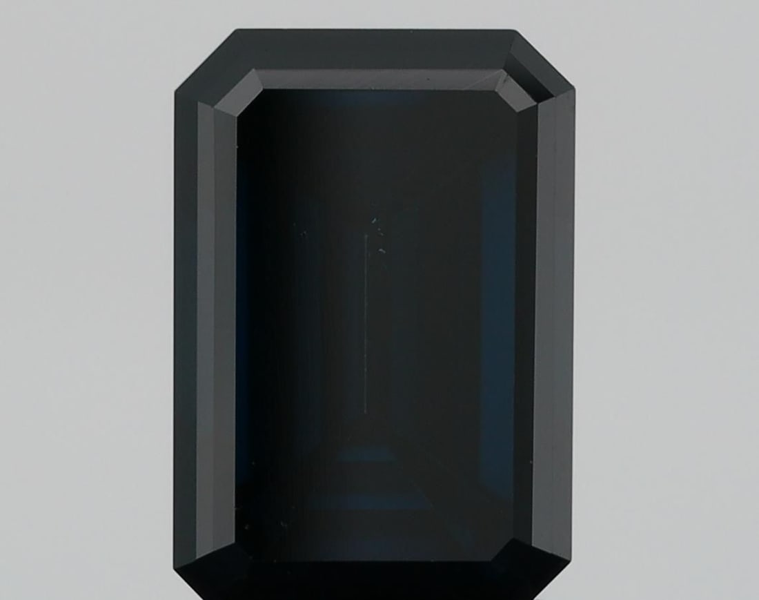 Loose Diamond - EMERALD 2.93ct Blue VS2: Loose Diamond - EMERALD 2.93ct Blue VS2 Source: This is a real non-mined Diamond that has been grown in a lab Shape: EMERALD Carats: 2.93 Color: Blue Certification: NONE Video: