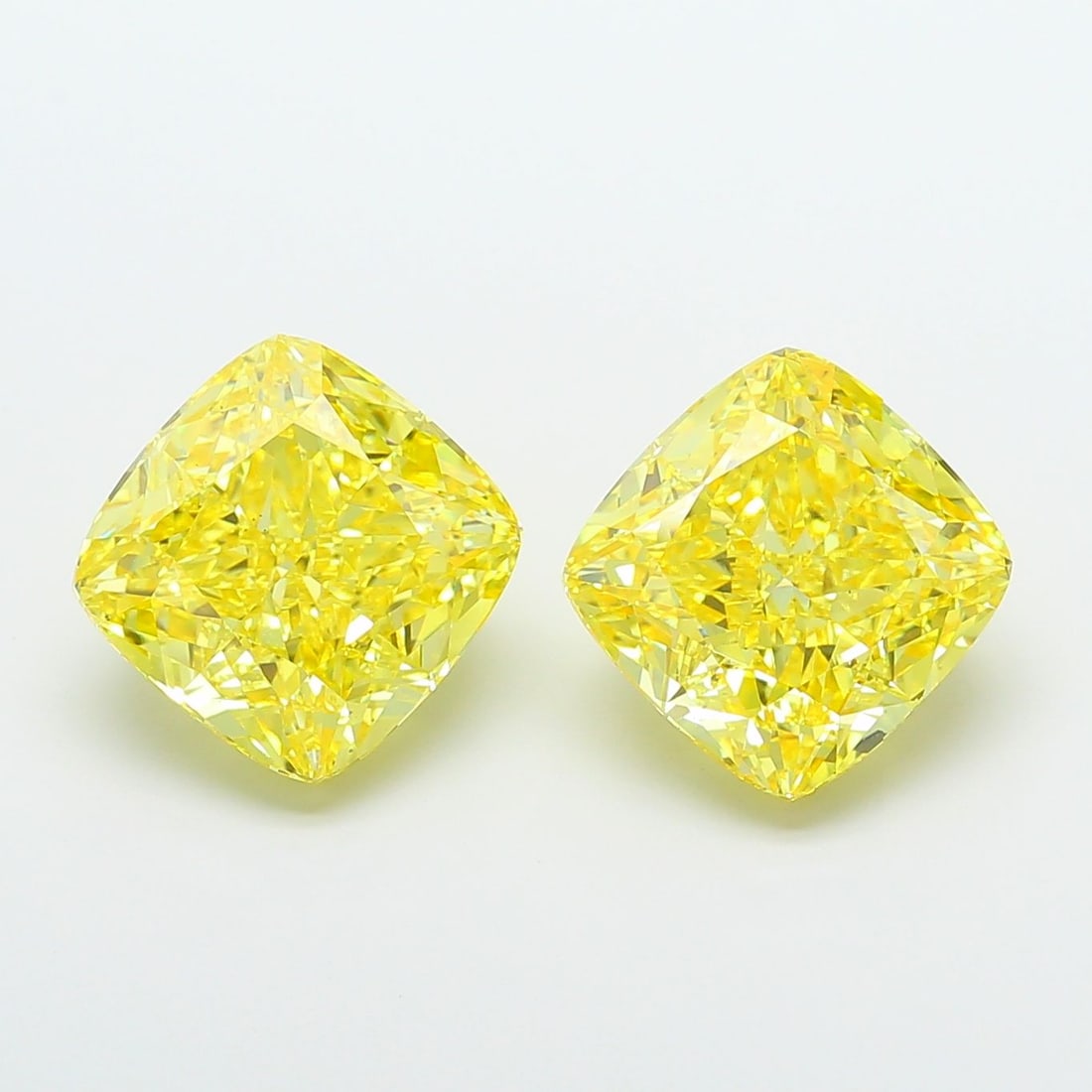 Loose Diamond - CUSHION MODIFIED 7.02ct Fancy Vivid Yellow VS2: Loose Diamond - CUSHION MODIFIED 7.02ct Fancy Vivid Yellow VS2 Source: This is a real non-mined Diamond that has been grown in a lab Shape: CUSHION MODIFIED Carats: 7.02 Color: Fancy Vivid Yellow Cert