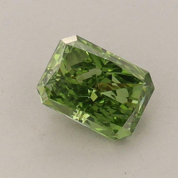 Loose Diamond - RADIANT 0.71ct Fancy Vivid Green VVS1: Loose Diamond - RADIANT 0.71ct Fancy Vivid Green VVS1 Source: This is a real non-mined Diamond that has been grown in a lab Shape: RADIANT Carats: 0.71 Color: Fancy Vivid Green Certification: IGI Vide