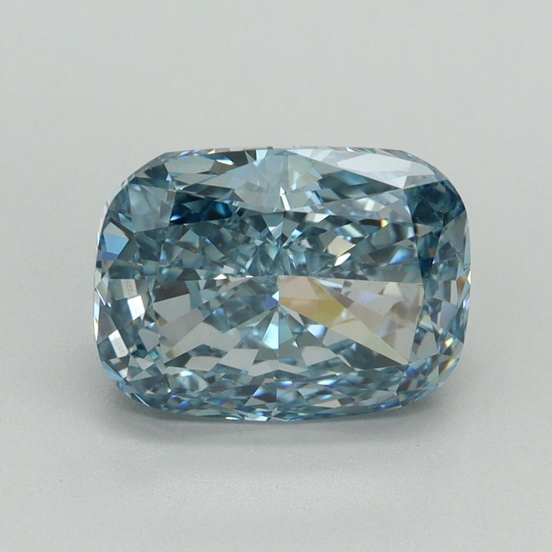 Loose Diamond - CUSHION MODIFIED 3.19ct Fancy Vivid Blue VS1: Loose Diamond - CUSHION MODIFIED 3.19ct Fancy Vivid Blue VS1 Source: This is a real non-mined Diamond that has been grown in a lab Shape: CUSHION MODIFIED Carats: 3.19 Color: Fancy Vivid Blue Certific