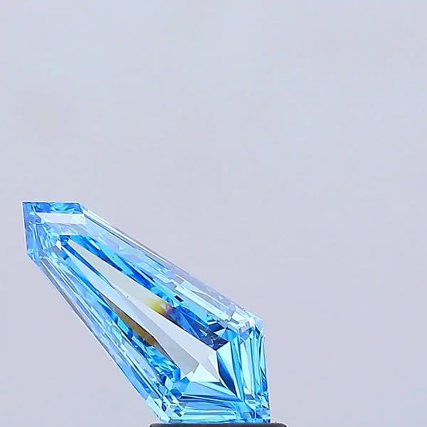 Loose Diamond - HEXAGONAL 2.01ct Fancy Vivid Blue VS1: Loose Diamond - HEXAGONAL 2.01ct Fancy Vivid Blue VS1 Source: This is a real non-mined Diamond that has been grown in a lab Shape: HEXAGONAL Carats: 2.01 Color: Fancy Vivid Blue Certification: IGI Vid