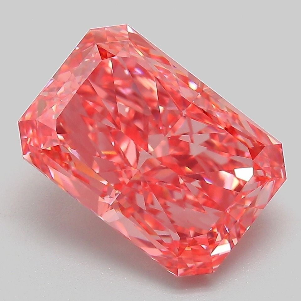 Loose Diamond - RADIANT 4.09ct Fancy Vivid Pink VS1: Loose Diamond - RADIANT 4.09ct Fancy Vivid Pink VS1 Source: This is a real non-mined Diamond that has been grown in a lab Shape: RADIANT Carats: 4.09 Color: Fancy Vivid Pink Certification: IGI Video: