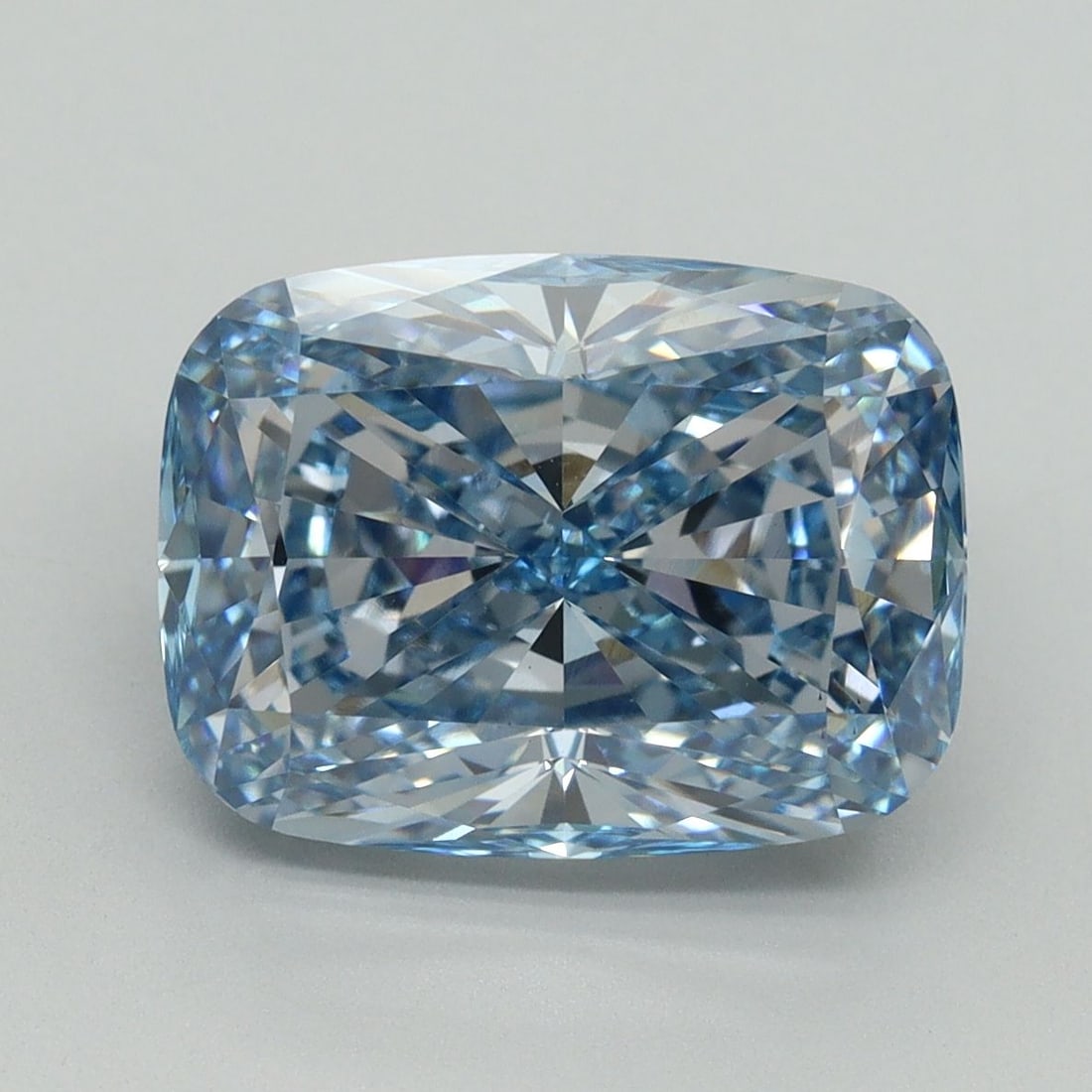 Loose Diamond - CUSHION BRILLIANT 5.22ct Fancy Vivid Blue VS1: Loose Diamond - CUSHION BRILLIANT 5.22ct Fancy Vivid Blue VS1 Source: This is a real non-mined Diamond that has been grown in a lab Shape: CUSHION BRILLIANT Carats: 5.22 Color: Fancy Vivid Blue Certif