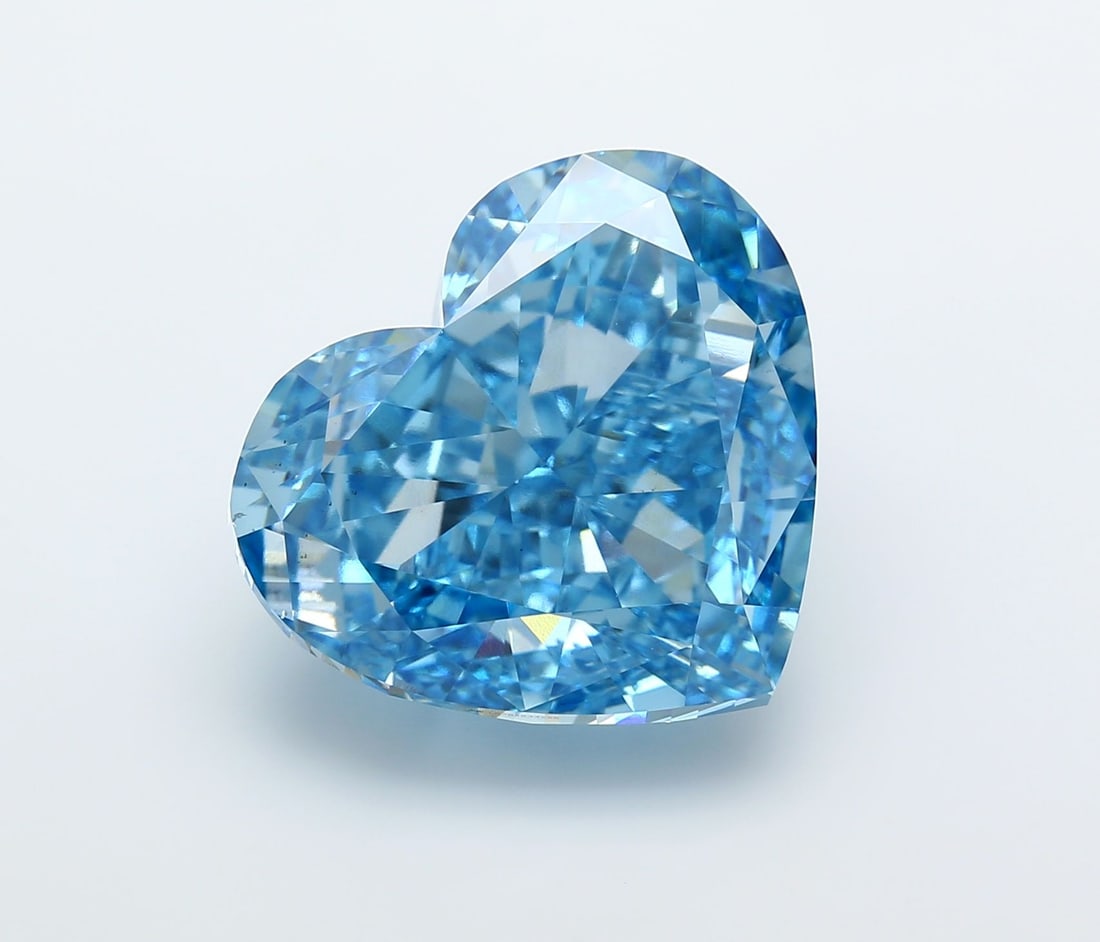 Loose Diamond - HEART 22.37ct Fancy Vivid Blue VS2: Loose Diamond - HEART 22.37ct Fancy Vivid Blue VS2 Source: This is a real non-mined Diamond that has been grown in a lab Shape: HEART Carats: 22.37 Color: Fancy Vivid Blue Certification: IGI Video: