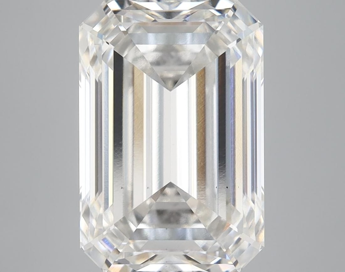Loose Diamond - EMERALD 6.06ct G VS1: Loose Diamond - EMERALD 6.06ct G VS1 Source: This is a real non-mined Diamond that has been grown in a lab Shape: EMERALD Carats: 6.06 Color: G Clarity: VS1 Certification: IGI Video: