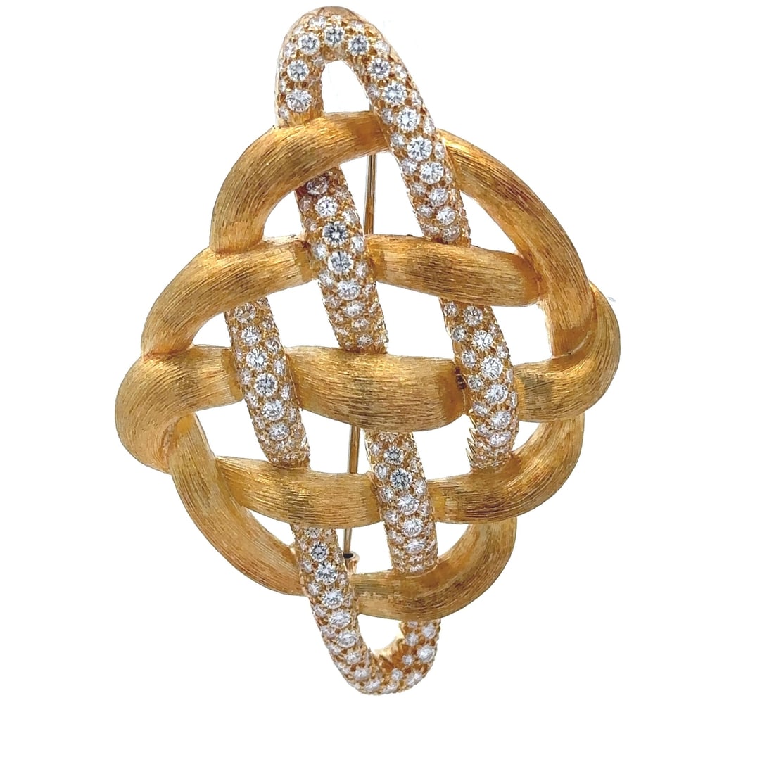 Henry Dunay 18k Gold 5ctw Diamond Weave Sabi Brooch: Henry Dunay 18k Gold 5ctw Diamond Weave Sabi Brooch This exquisite Henry Dunay brooch features a stunning design crafted from solid 18k yellow gold, accented with a brushed finish and a unique diamond