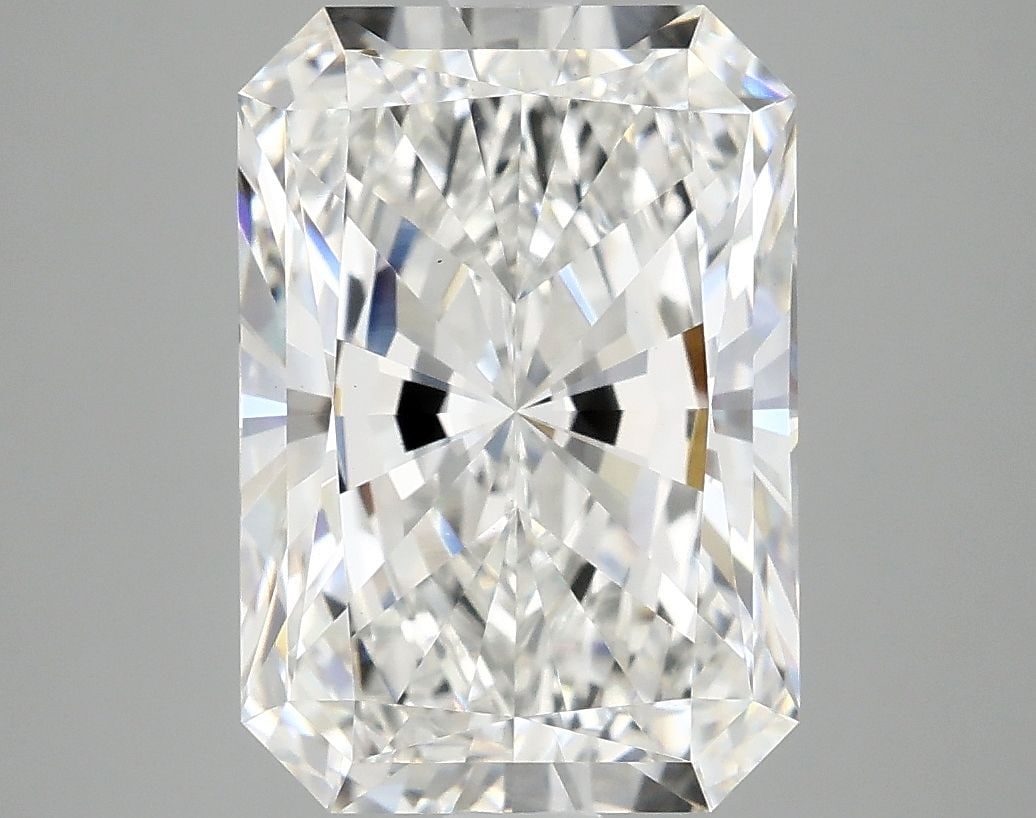 Loose Diamond - RADIANT 4.79ct E VVS2: Loose Diamond - RADIANT 4.79ct E VVS2 Source: This is a real non-mined Diamond that has been grown in a lab Shape: RADIANT Carats: 4.79 Color: E Clarity: VVS2 Certification: IGI Video:
