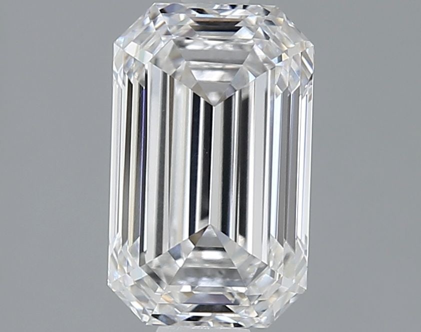 Loose Diamond - EMERALD 2.05ct D VS1: Loose Diamond - EMERALD 2.05ct D VS1 Source: This is a real non-mined Diamond that has been grown in a lab Shape: EMERALD Carats: 2.05 Color: D Clarity: VS1 Certification: IGI The Diamond Depot Guaran
